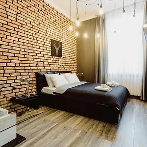 Leo Main Square Apartment Krakow